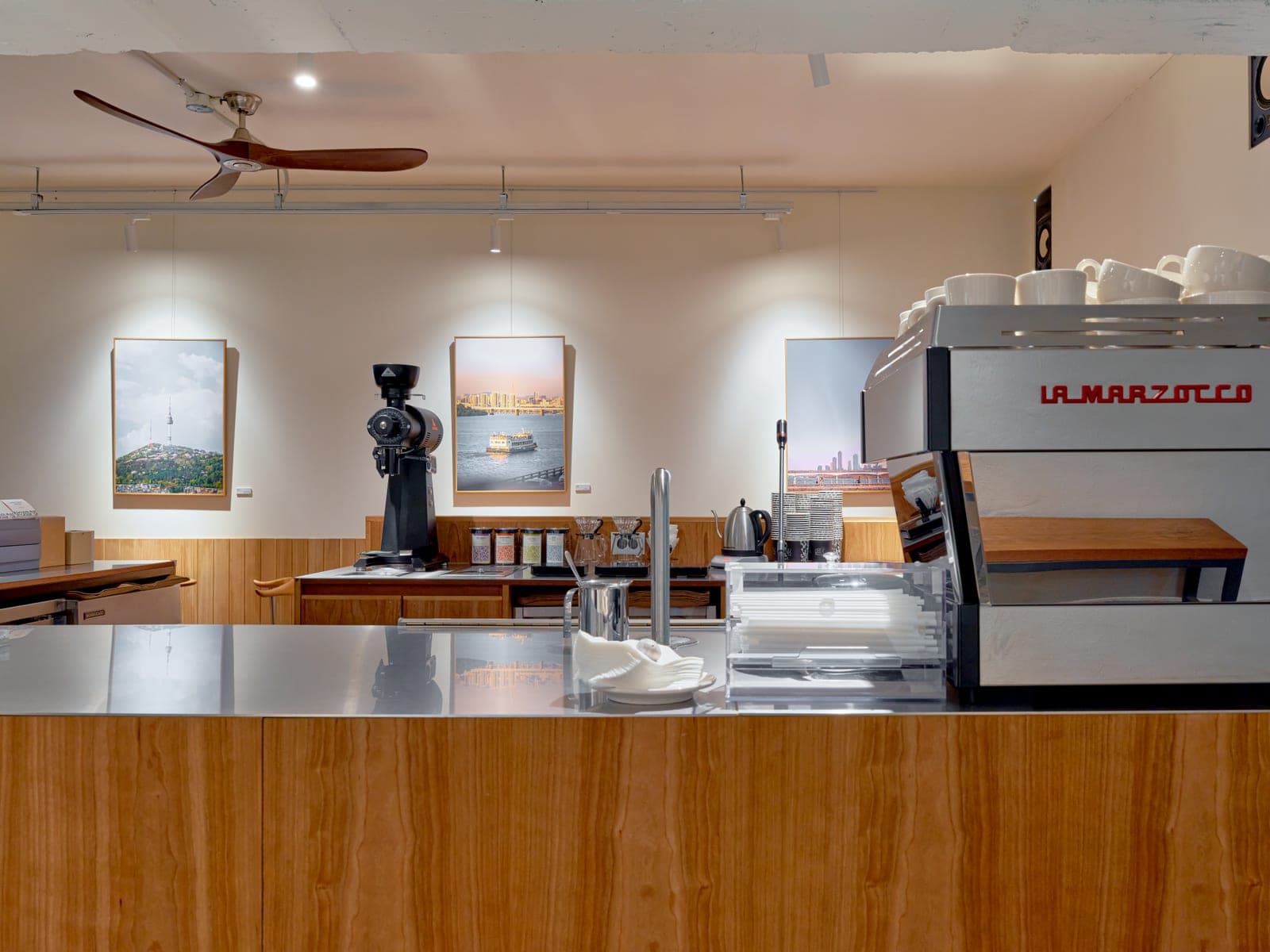 Biroso coffee, 신수점 10